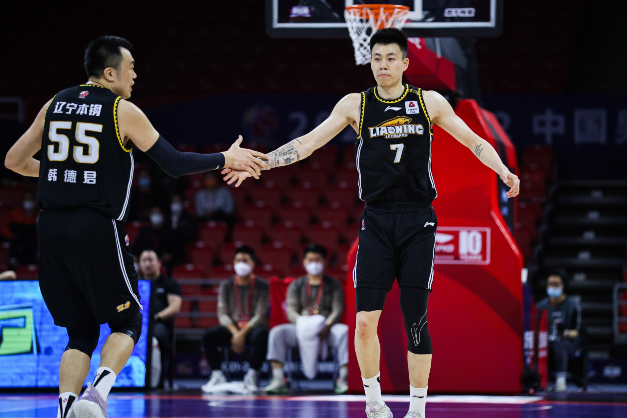 华盛顿奇才队长鼓劲-包含CBA季后赛赛前再迎强敌，休斯敦火箭复出首秀，主帅态度——信心回归，赛季目标并未改变的词条