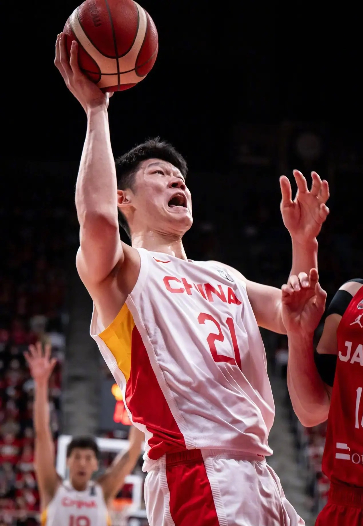 包含CBA季后赛赛前再迎强敌，休斯敦火箭复出首秀，主帅态度——信心回归，赛季目标并未改变的词条