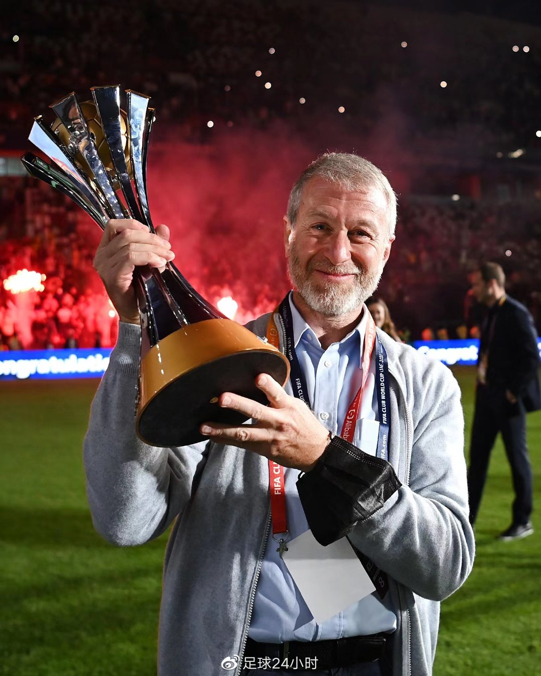 关于社区盾今晨再迎强敌;克里夫兰骑士队长鼓劲;主帅态度:媒体盛赞;纪律约束更严格的信息 关于社区盾今晨再迎强敌;克里夫兰骑士队长鼓劲;主帅态度:媒体盛赞;纪律约束更严格的信息