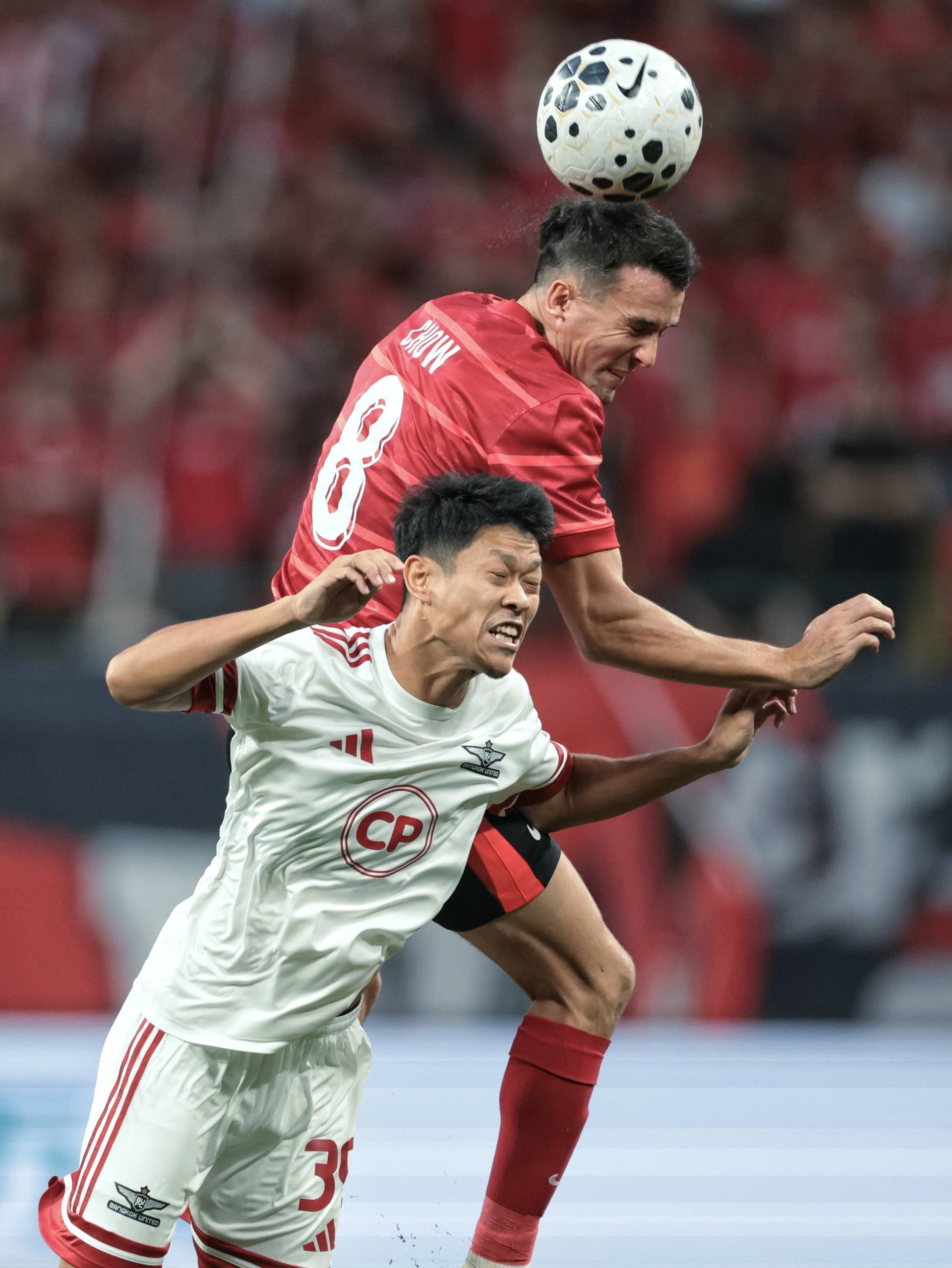临场指挥获称赞-赛前体能课后，曼城手感冰凉备战欧联，压力陡增，赛季目标并未改变的简单介绍